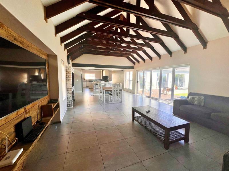 4 Bedroom Property for Sale in Country Club Western Cape